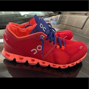 Almost brand new on cloud running shoes size 7.5 great for road running